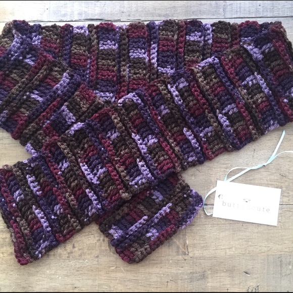 NEW Scarf - Picture 3 of 5